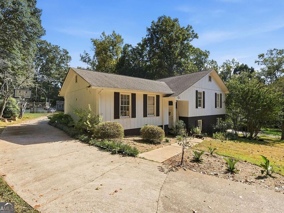 1st image of 69 Forest Hill Ct