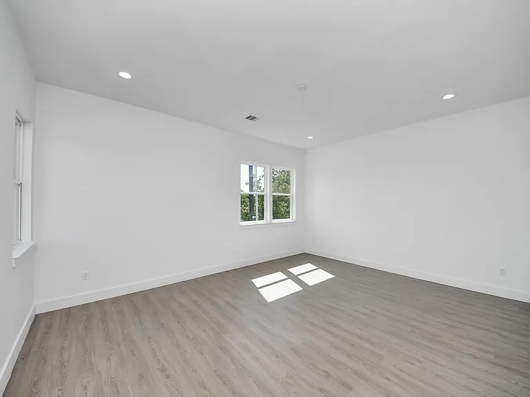 4133 E Toliver St — Photo 20