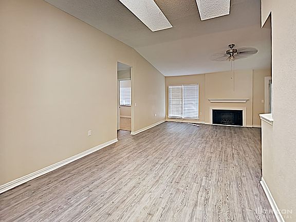 2nd image of 6815 Hillside Blf