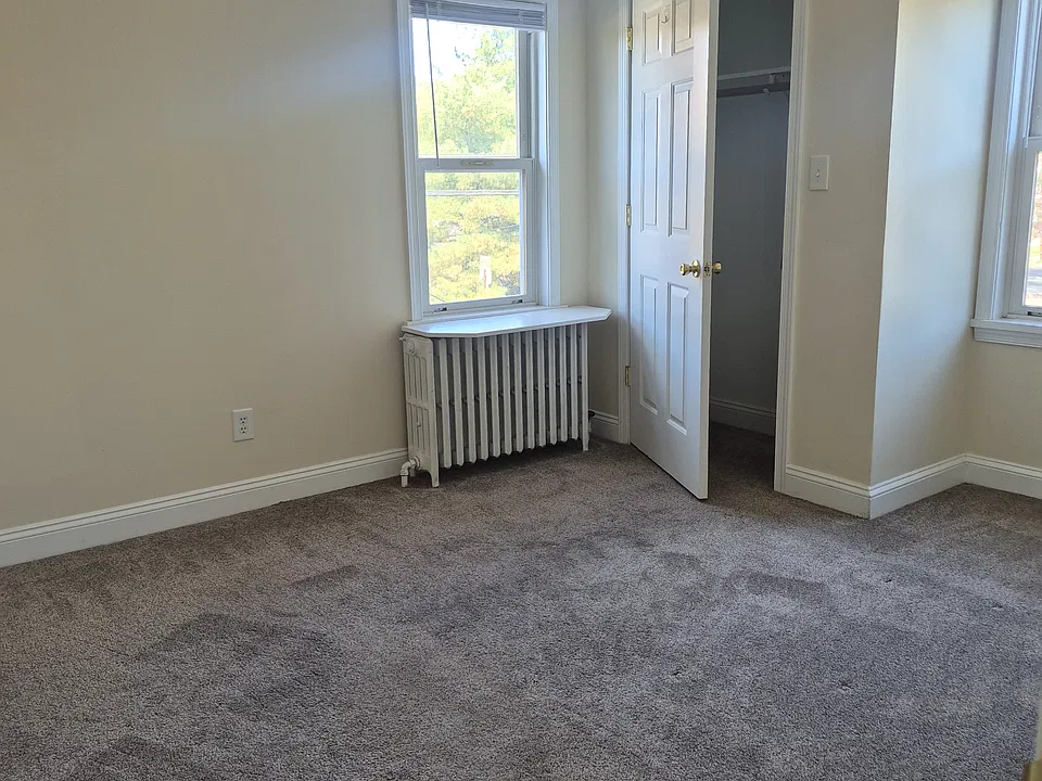 383 Stewart Ave