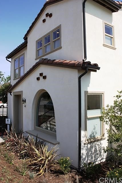 2nd image of 415 Vista Dr
