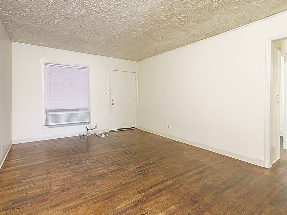 5th image of 918 S Hiram St #1