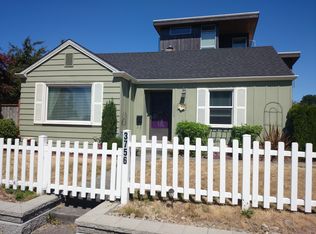 3756 SW Southern St, Seattle, WA 98126