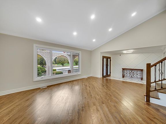 3rd image of 8830 W 100th Pl