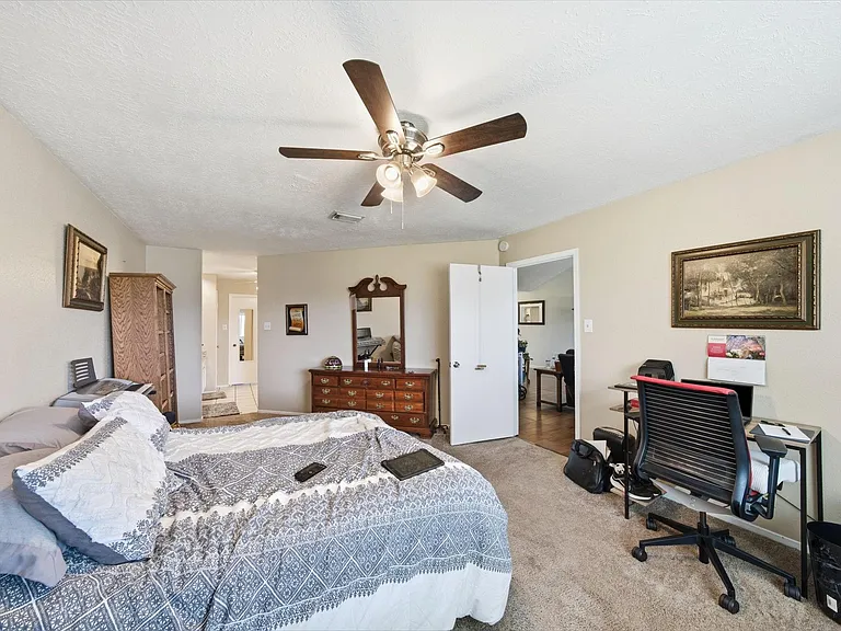 411 Forest Hills Dr — Photo 9