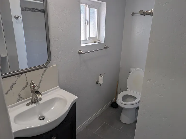 350 Maxim St — Photo 13