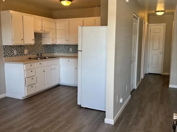 2924 N Arcadia Street, 2924 N Arcadia St APT 25, Colorado Springs, CO 80907