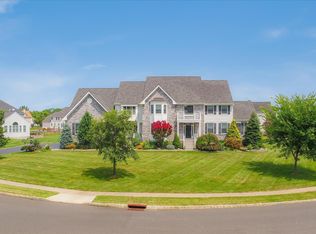 27 Hanging Rock Rd, Freehold, NJ 07728