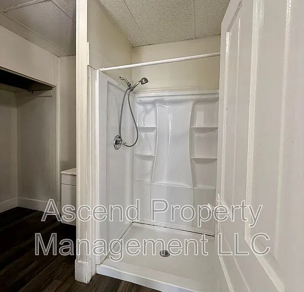 2810 E 46th St #B — Photo 8