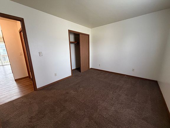 5th image of 219 Tanglewood Dr APT C