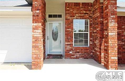 3rd image of 3903 Lone Oak Dr