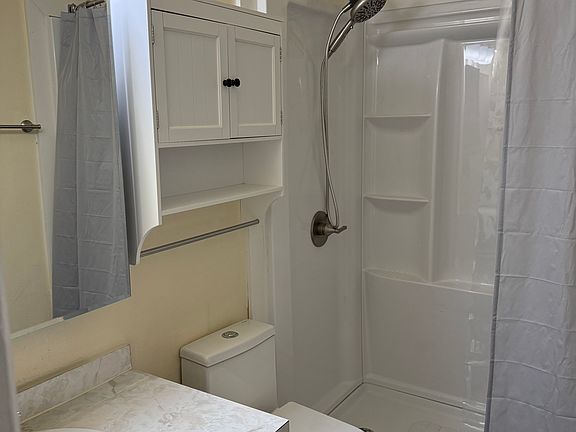 5th image of 134 Roberts St #134