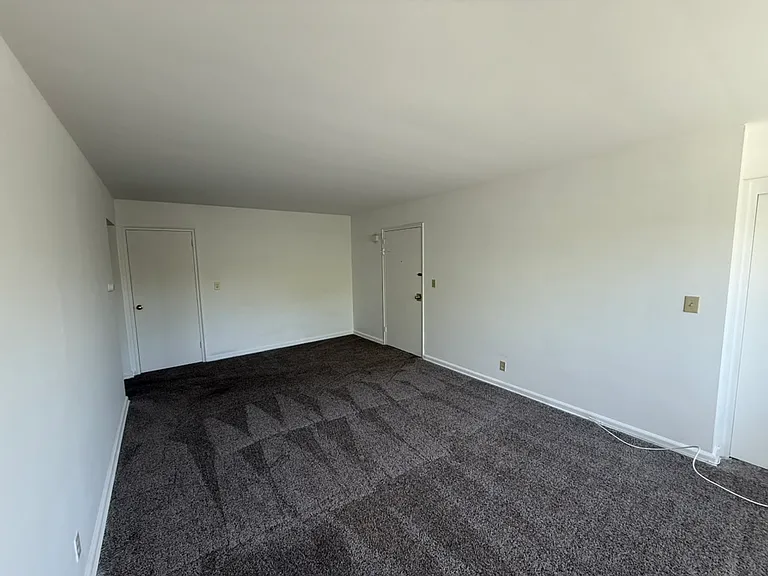 10 S Henry St #3 — Photo 6