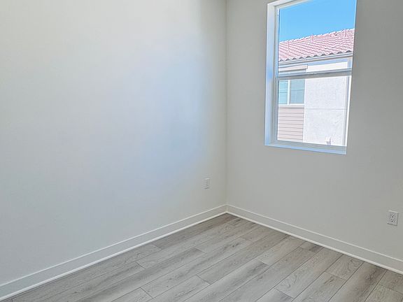 4th image of 4239 Jasmine Ln