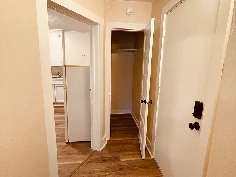 28 Broad St S #3 — Photo 2