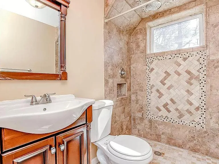 2777 Cornwall Dr — Photo 10