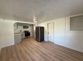 1064 Kelly Blvd APT 6, Springfield, OR 97477
