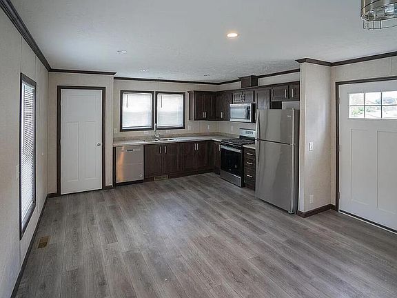 3rd image of 2288 High St Lot 8