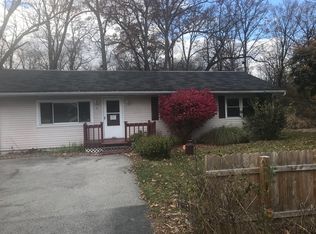 5 Hennessey Pl, Poughkeepsie, NY