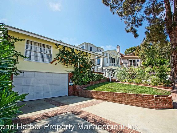 4th image of 3109 N Poinsettia Ave