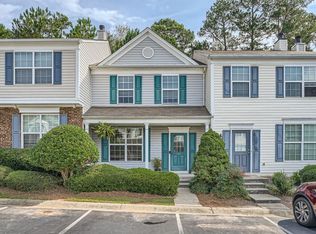 922 Prestwyck Ct, Alpharetta, GA 30004