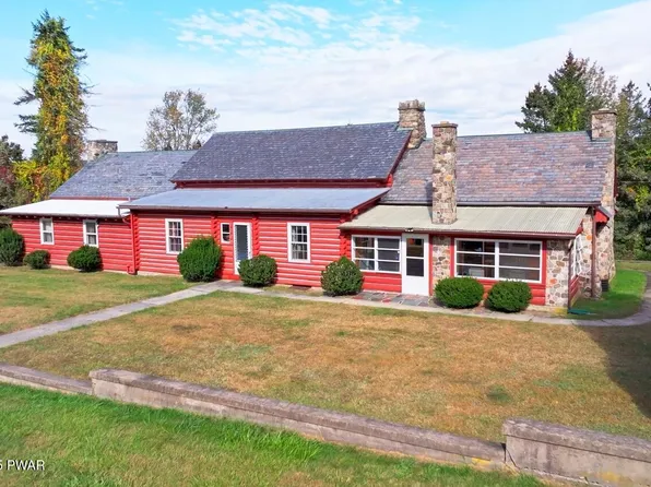 390 Springbrook Rd, Shohola, PA 18458