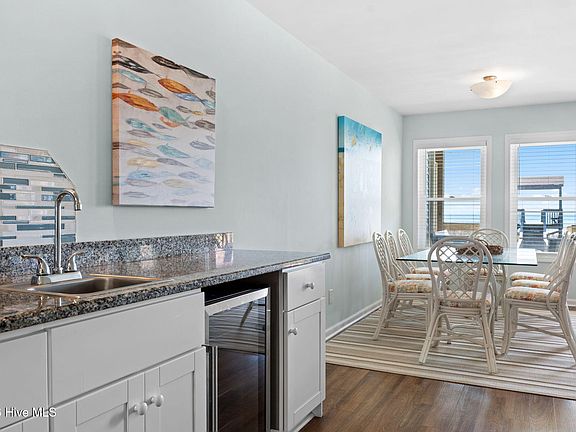 4th image of 271 W First Street #D