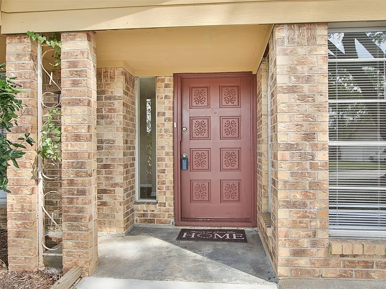 6406 Ashton St — Photo 2