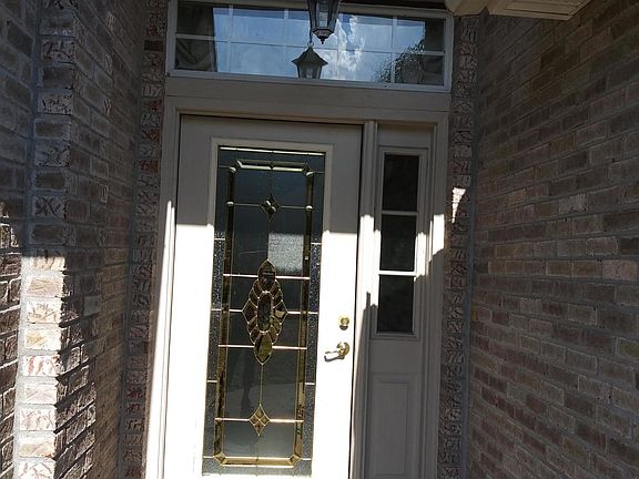 2nd image of 2015 Willesdon Dr E