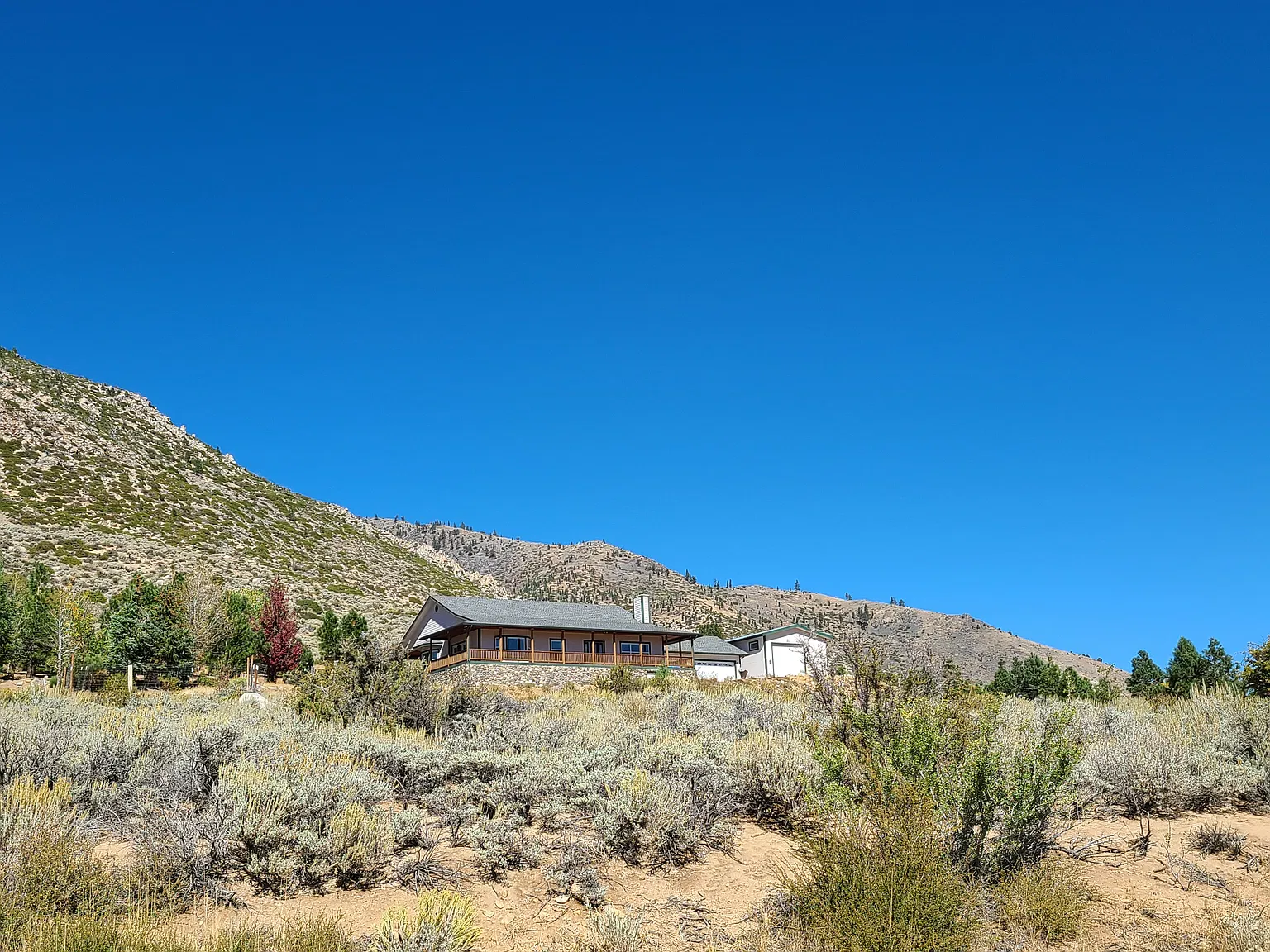 3 bed, 2.5 bath, 2641 sqft, $3,400 — Photo 3