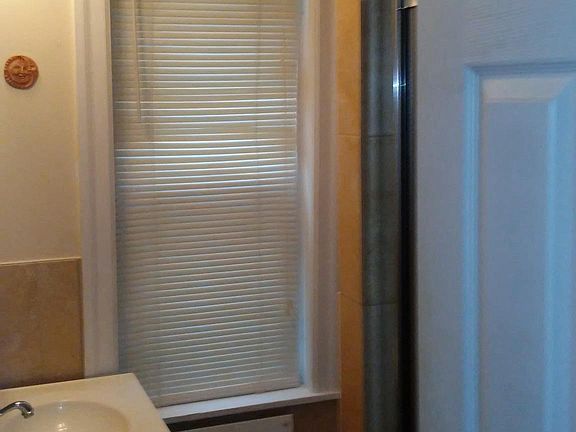 2nd image of 2307 Brown St #2FL