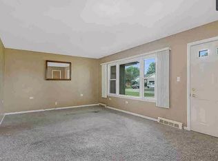 3211 55th Street Ct, Moline, IL 61265