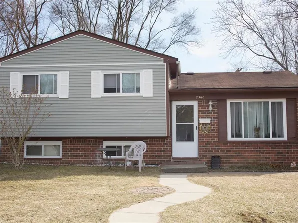 2368 Pineridge Ct, Ypsilanti, MI 48198