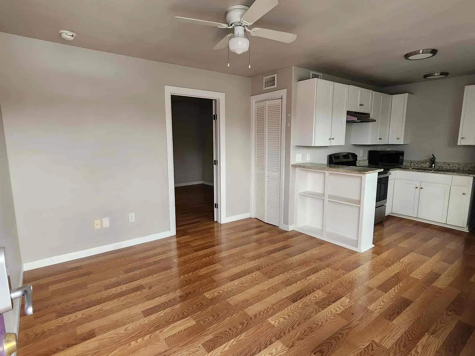 Comfortable Rental 1402 N 2nd Street, Killeen, TX — Photo 4