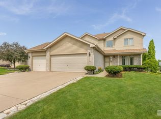 609 Edgewater Dr, Minooka, IL 60447