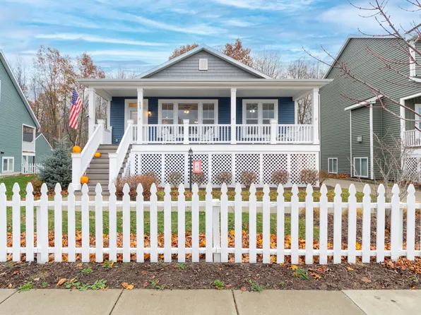 453 Summer Grove Dr #23, Douglas, MI 49406