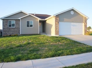 2814 W Arlington St, Lincoln, NE 68522