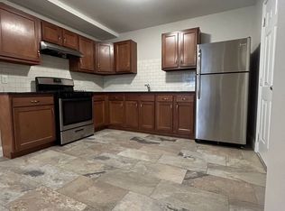 144 Stevens St #2, Lowell, MA 01851