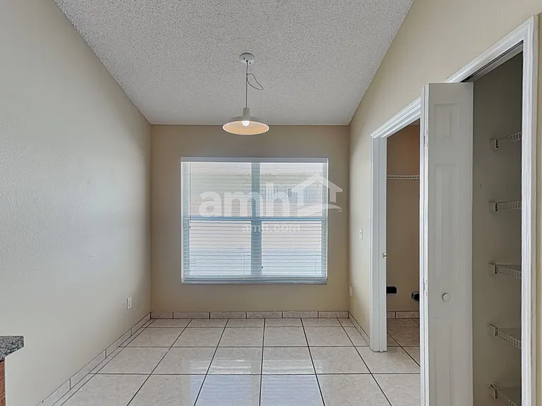 7964 Oakstone Ct — Photo 5