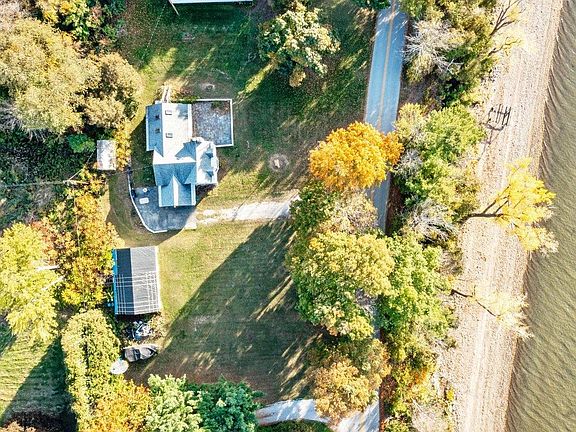 2nd image of 489 West Shore Road