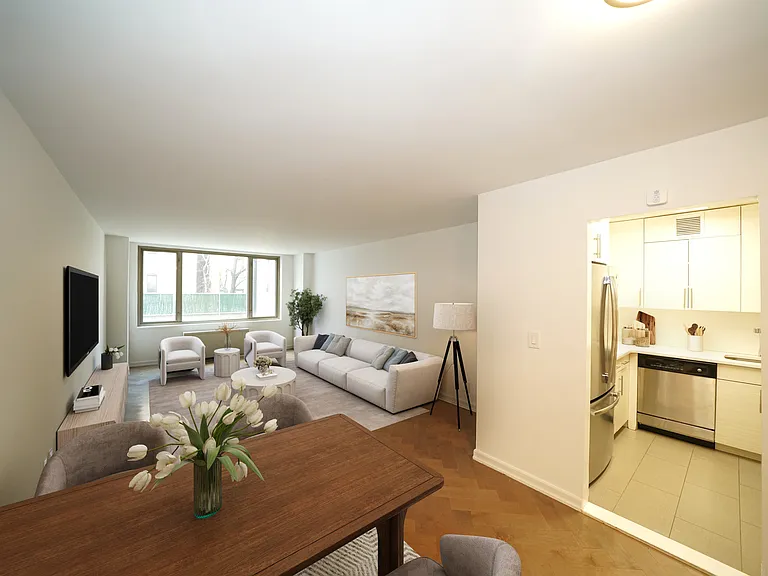 160 E 84th St #3B — Photo 1