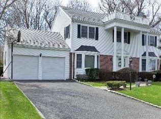 52 Sully Dr, Manhasset, NY 11030