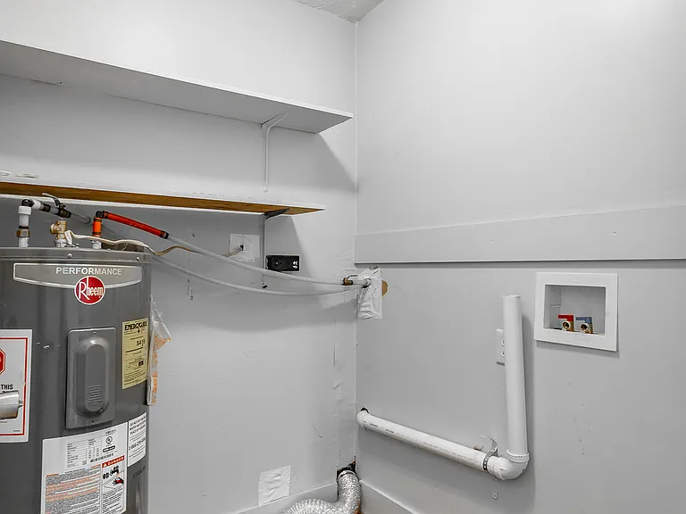 Saint Victors Lane Townhomes — Photo 10
