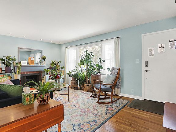 5th image of 620 Mulberry St