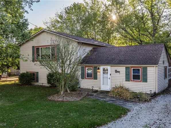 4078 Pardee Rd, Stow, OH 44224