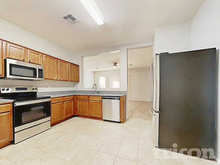 45209 W Miraflores St — Photo 6