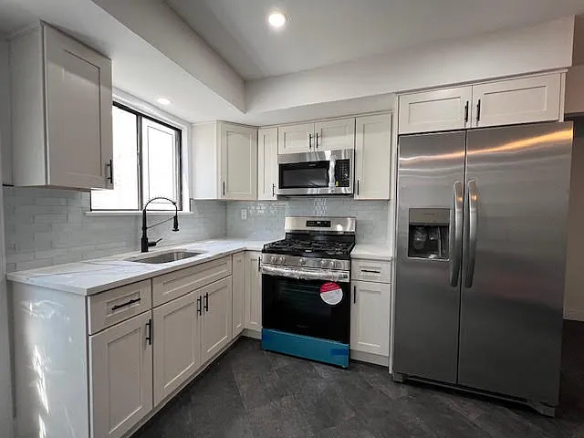 230 Monahan Ave — Photo 4