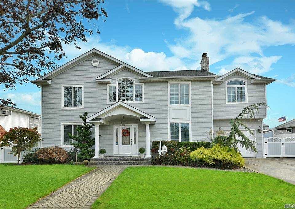 79 S Bay Ave, Massapequa, NY 11758 | Zillow