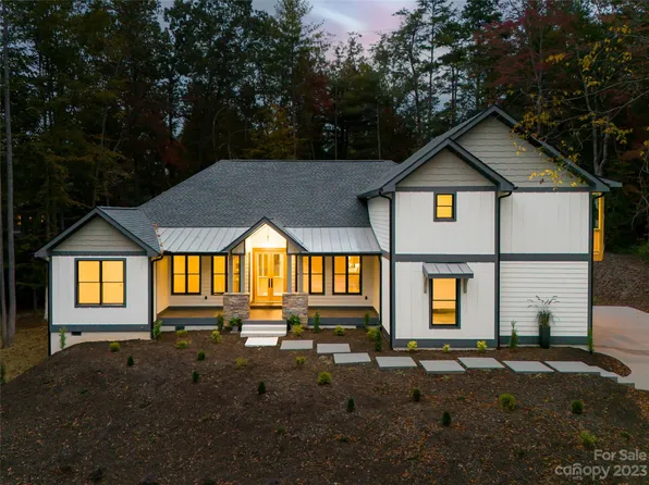 160 N Ridgeview Hill Dr, Hendersonville, NC 28791