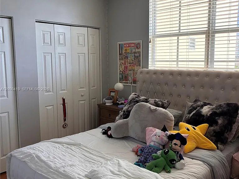 215 SW 42nd Ave #603 — Photo 4